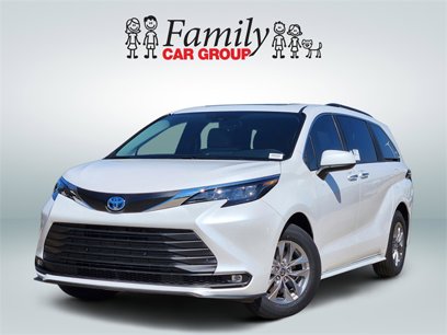 New 2025 Toyota Sienna XLE
