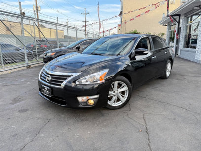 Used 2013 Nissan Altima 2.5 SL w/ Technology Pkg