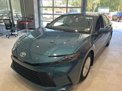 New 2025 Toyota Camry LE w/ Convenience Package
