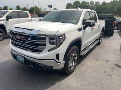 Used 2024 GMC Sierra 1500 SLT w/ SLT Premium Plus Package