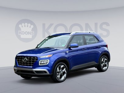 Certified 2022 Hyundai Venue Limited w/ Cargo Package