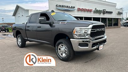 New 2024 RAM 2500 Tradesman w/ Chrome Appearance Group