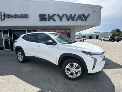 Used 2025 Chevrolet Trax LS