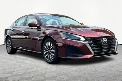 Used 2023 Nissan Altima 2.5 SV
