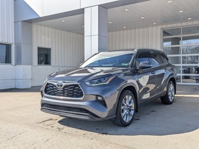 Used 2021 Toyota Highlander Limited
