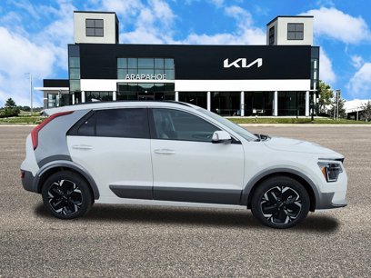 New 2025 Kia Niro Wave w/ Wave Preserve Package