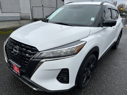 Used 2022 Nissan Kicks SR w/ Premium Package