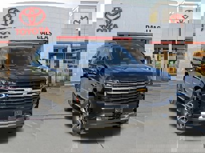 Used 2022 Chevrolet Suburban LT w/ Luxury Package