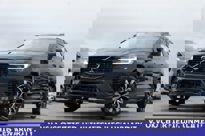 New 2025 Volvo XC60 B5 Core w/ Protection Package Premier