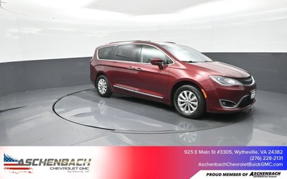 Used 2019 Chrysler Pacifica Touring-L