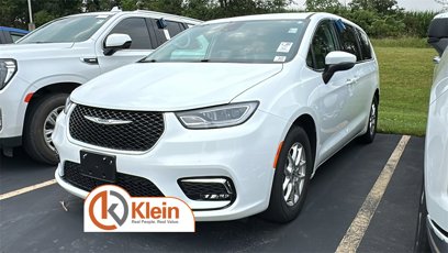 Used 2023 Chrysler Pacifica Touring-L