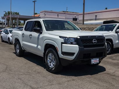 New 2025 Nissan Frontier S