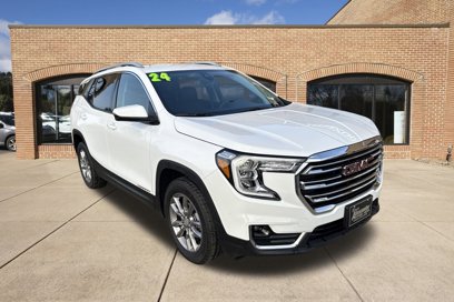 Used 2024 GMC Terrain SLT