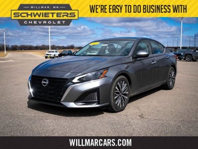 Used 2023 Nissan Altima 2.5 SV