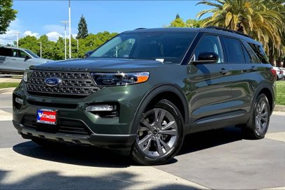 New 2024 Ford Explorer XLT w/ Equipment Group 202A