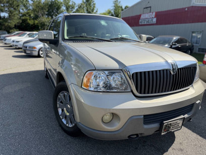 Used 2004 Lincoln Navigator Luxury