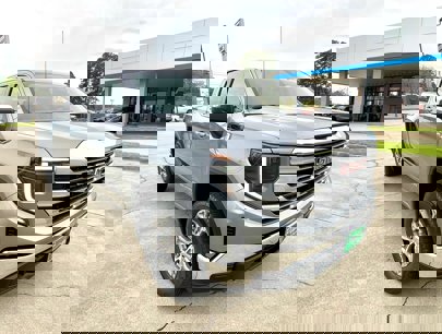 New 2024 GMC Sierra 1500 SLE
