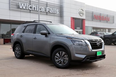 New 2025 Nissan Pathfinder SV