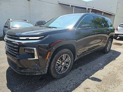 Used 2024 Chevrolet Traverse LT
