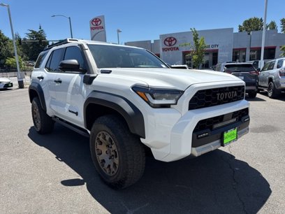 New 2025 Toyota 4Runner Trailhunter