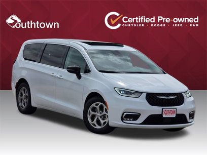 Used 2024 Chrysler Pacifica Limited