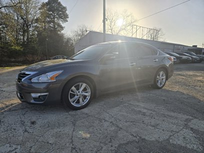Used 2015 Nissan Altima 2.5 SL w/ Technology Package
