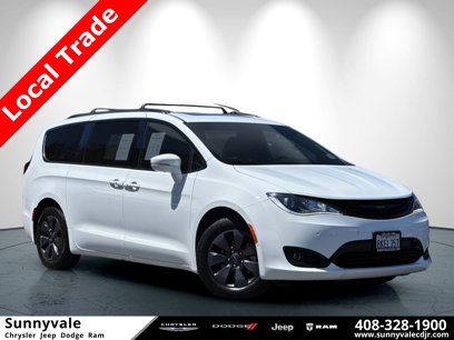 Used 2019 Chrysler Pacifica Limited w/ Advanced Safetytec Group