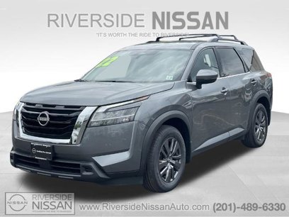 Certified 2022 Nissan Pathfinder SV