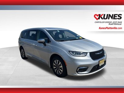 Used 2023 Chrysler Pacifica Limited