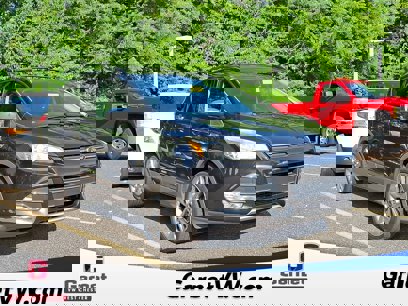 Used 2015 Ford Escape SE w/ SE Chrome Package