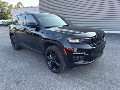 Used 2024 Jeep Grand Cherokee Limited w/ Black Appearance Package