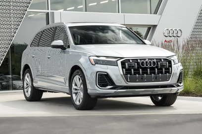Certified 2025 Audi Q7 2.0T Premium w/ Convenience Package