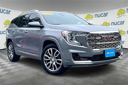 Used 2024 GMC Terrain Denali w/ LPO, Floor Liner Package