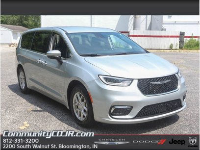 Used 2023 Chrysler Pacifica Touring-L