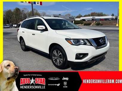 Used 2017 Nissan Pathfinder SV