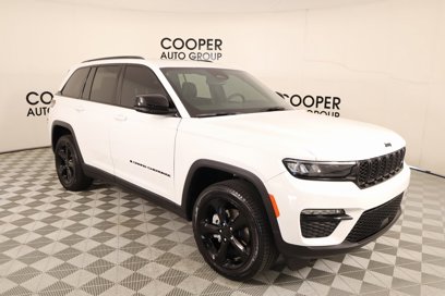 Used 2024 Jeep Grand Cherokee Limited w/ Black Appearance Package