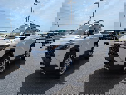New 2025 Toyota Corolla Cross LE w/ Moonroof Package