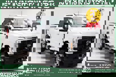 New 2024 Ford F350 XL w/ Snow Plow/Camper Package