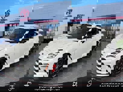 New 2025 Toyota GR86 Premium w/ Performance Package