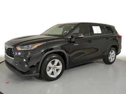 Certified 2021 Toyota Highlander LE
