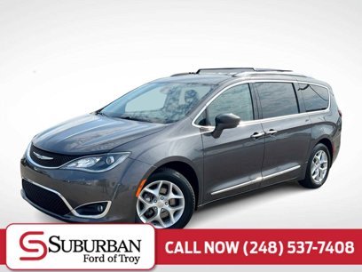 Used 2018 Chrysler Pacifica Touring-L w/ Tire & Wheel Group
