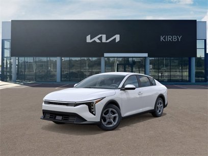 New 2025 Kia K4 LXS