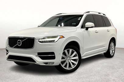 Used 2017 Volvo XC90 T6 Momentum w/ Vision Package