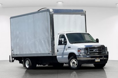 Certified 2022 Ford E-450 and Econoline 450 Super Duty w/ Power Windows & Locks Group