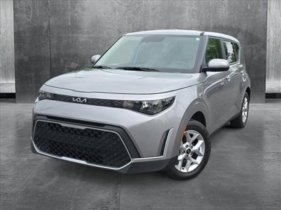 Used 2025 Kia Soul LX w/ LX Technology Package