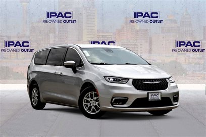 Used 2023 Chrysler Pacifica Touring-L