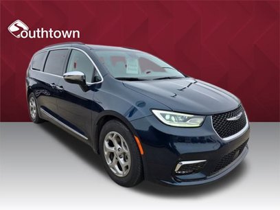 Certified 2023 Chrysler Pacifica Limited