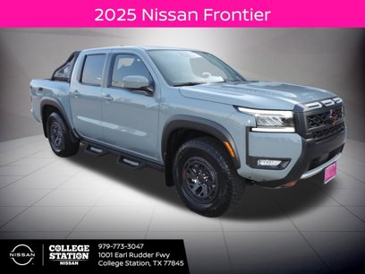 Used 2025 Nissan Frontier PRO-4X w/ Pro Convenience Package