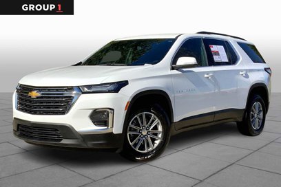 Used 2023 Chevrolet Traverse LT