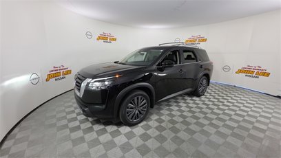 New 2025 Nissan Pathfinder SL w/ SL Premium Package
